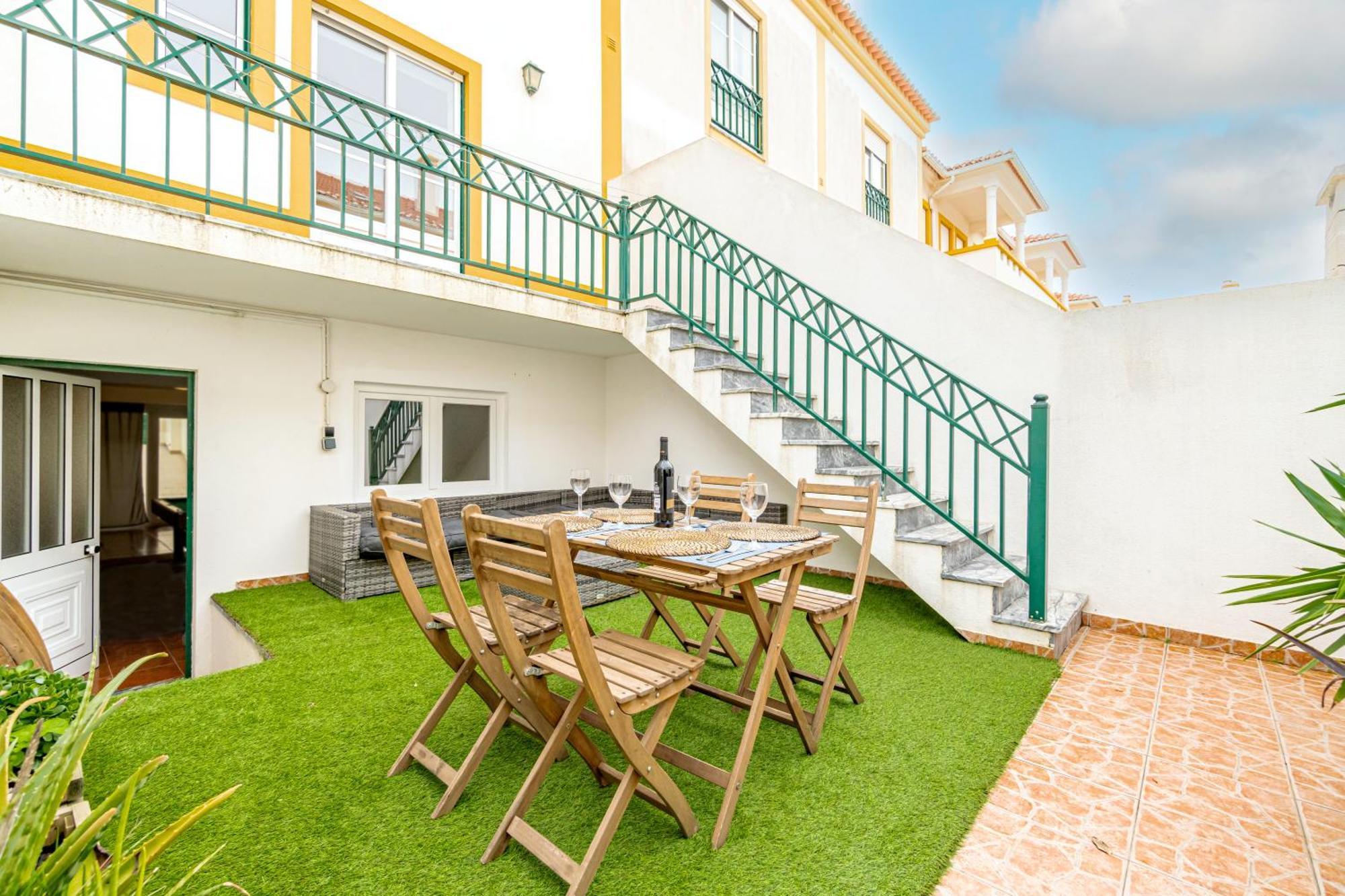 Baleal Happiness Surf House Villa Ferrel  Bagian luar foto