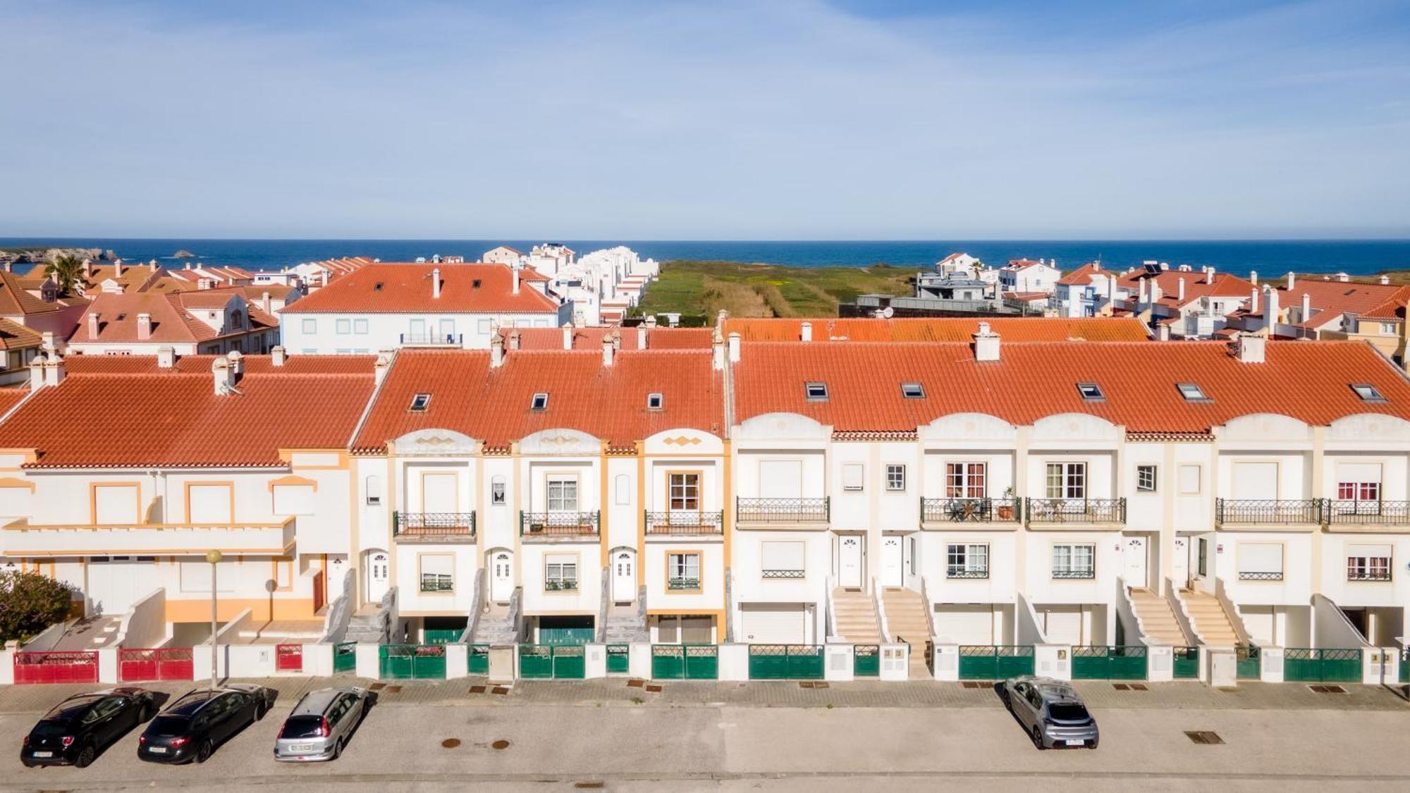 Baleal Happiness Surf House Villa Ferrel  Bagian luar foto