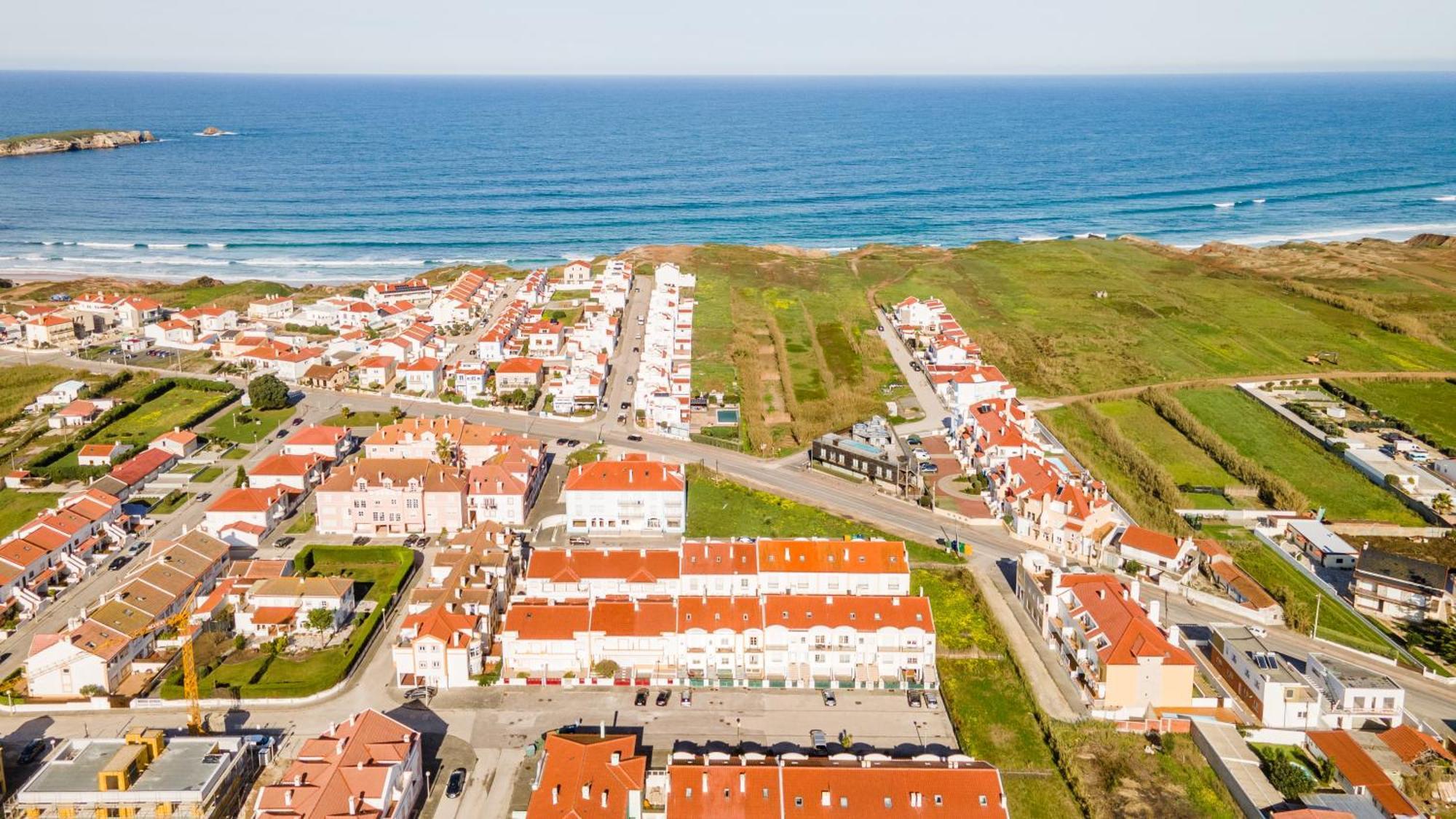 Baleal Happiness Surf House Villa Ferrel  Bagian luar foto